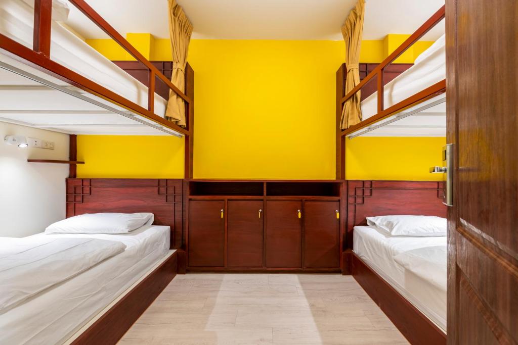 Номер (Кровать в общем номере для мужчин с 4 кроватями) хостела Scala Hostel, Бангкок