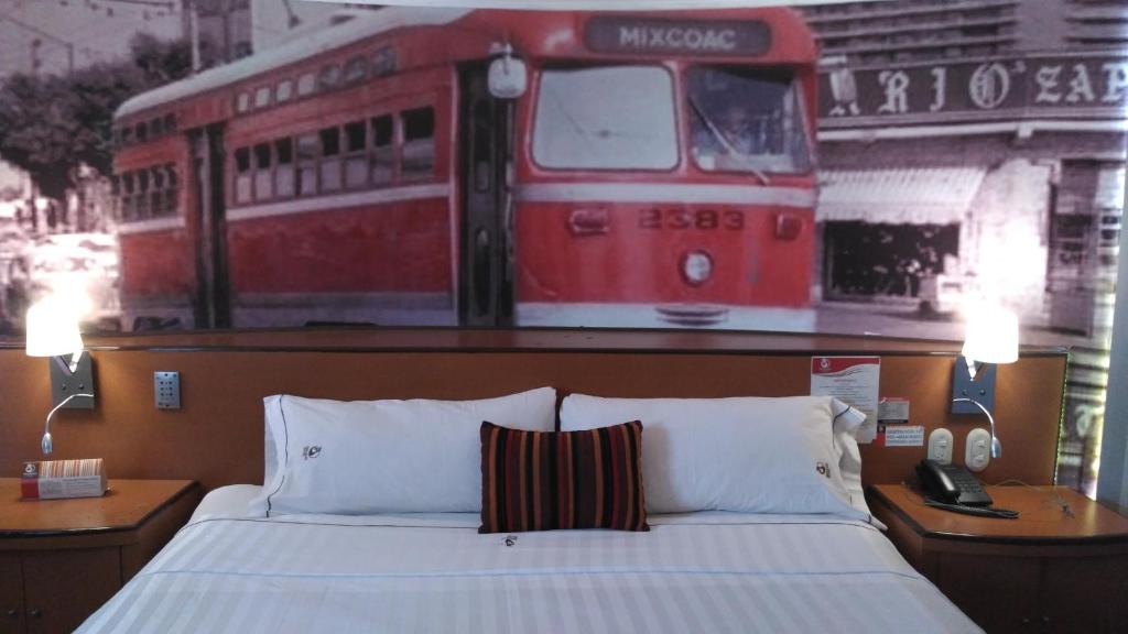 Двухместный (Улучшенный номер с кроватью размера «king-size»), Hotel Mexicali