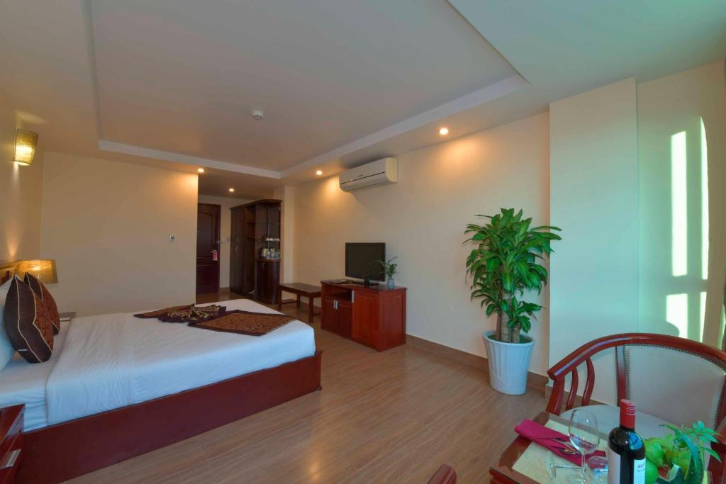 Двухместный (Стандартный двухместный номер с 1 кроватью) отеля Tan Binh Hotel, Донгхой