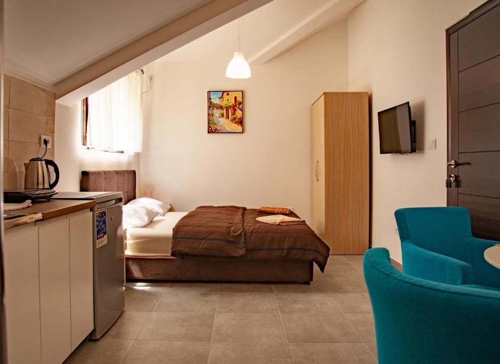 Студио (Номер-студио с видом на горы) гостевого дома Rooms & Apartments Vukasović, Котор
