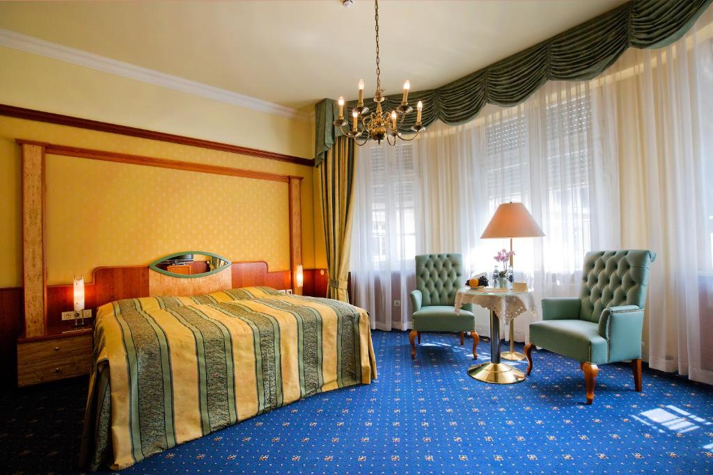 Двухместный (Двухместный номер с 1 кроватью и видом на реку) отеля Häcker´s Grand Hotel, Висбаден