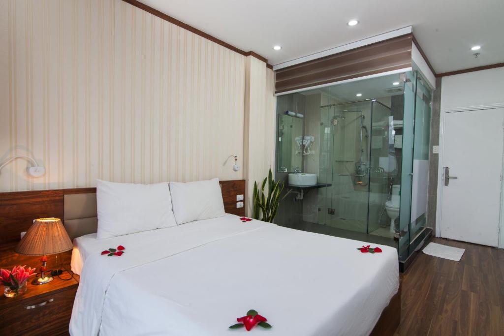 Двухместный (Двухместный номер Делюкс с 1 кроватью) отеля Hanoi Bel Ami Hotel, Ханой