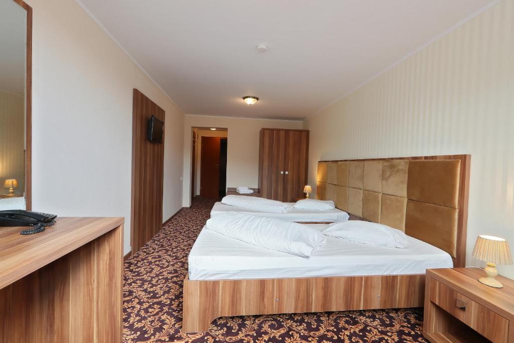 Двухместный (Двухместный номер с 2 отдельными кроватями) отеля Hotel Impero, Орадя