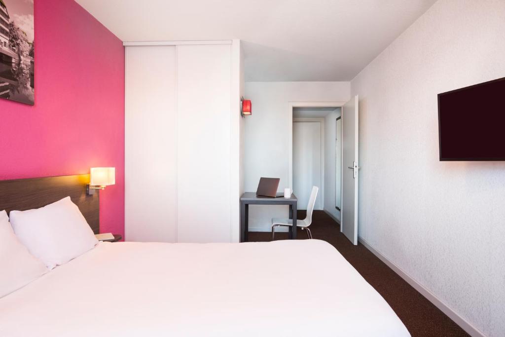 Четырехместный (Апартаменты с 1 спальней (для 4 взрослых)) апарт-отеля Aparthotel Adagio Access Strasbourg Petite France, Страсбург