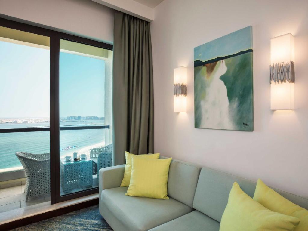 Двухместный (Двухместный номер с 1 кроватью или 2 отдельными кроватями и видом на море) отеля JA Ocean View Hotel, Дубай