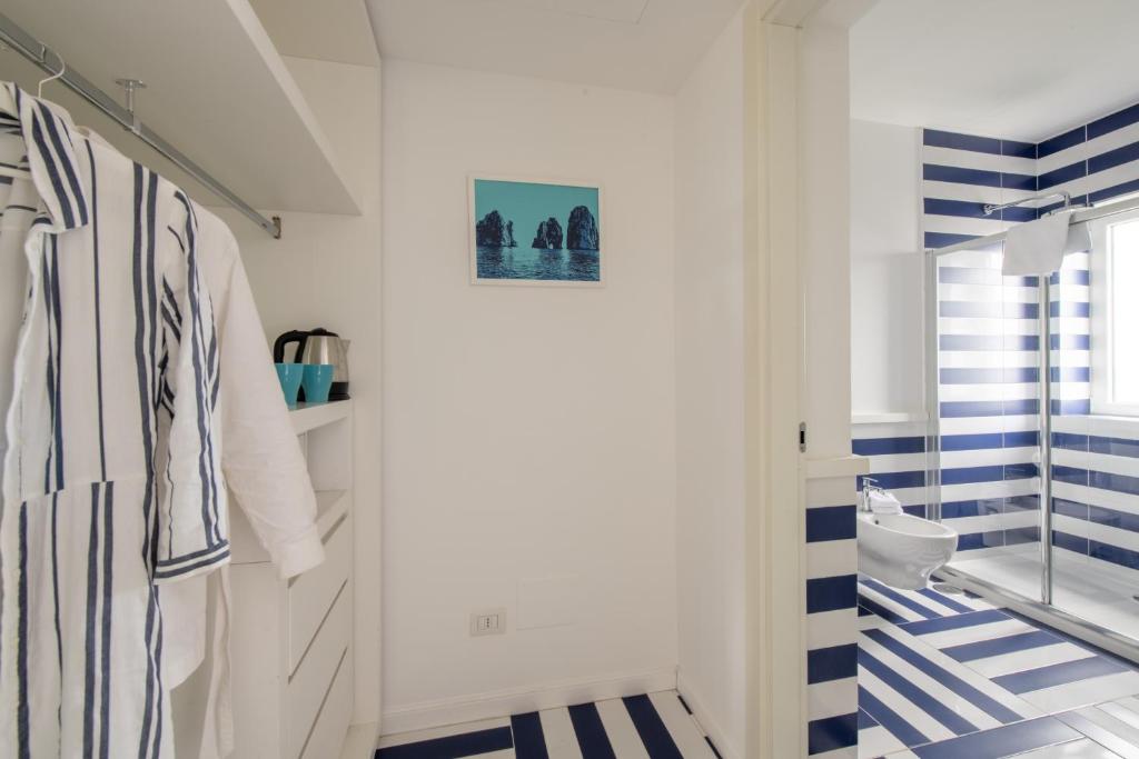 Двухместный (Стандартный двухместный номер с 1 кроватью или 2 отдельными кроватями, вид на море) гостевого дома 3 Suites View, Сорренто
