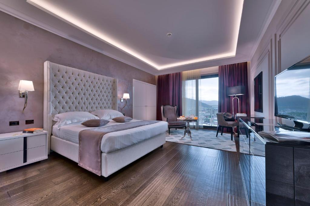 Двухместный (Двухместный номер «Премиум панорама» с 1 кроватью) отеля Hotel President Terme, Абано-Терме