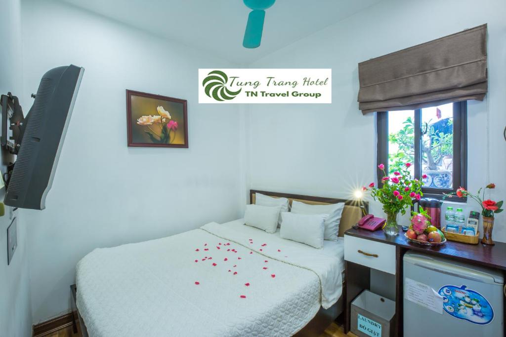 Двухместный (Улучшенный двухместный номер с 1 кроватью) отеля Tung Trang Hotel, Ханой