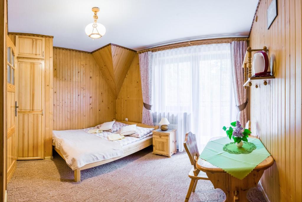 Двухместный (Двухместный номер с 1 кроватью) семейного отеля Jaśmin, Буковина-Татшаньска