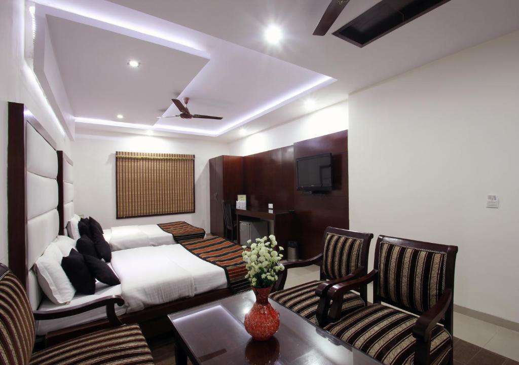 Семейный (Семейный номер), FabHotel Mohan International Paharganj