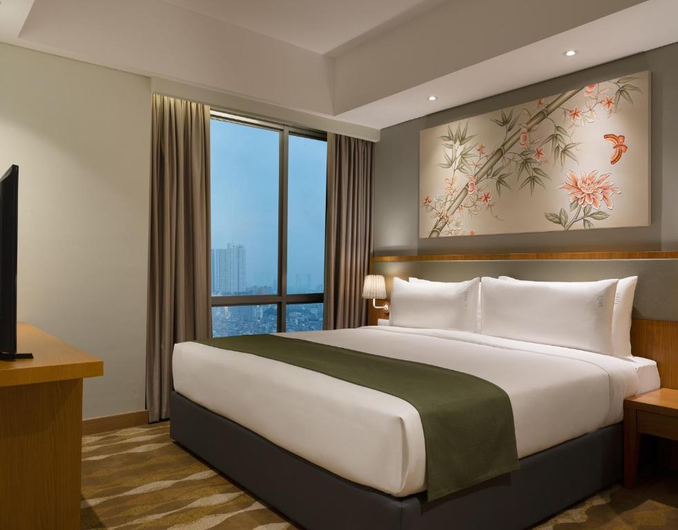 Сьюит (Семейный люкс) отеля Holiday Inn & Suites Jakarta Gajah Mada, Джакарта