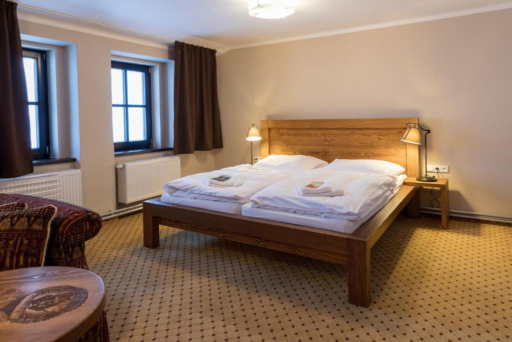 Двухместный (Стандартный двухместный номер с 1 кроватью или 2 отдельными кроватями) отеля Luční bouda, Пец под Снежкой