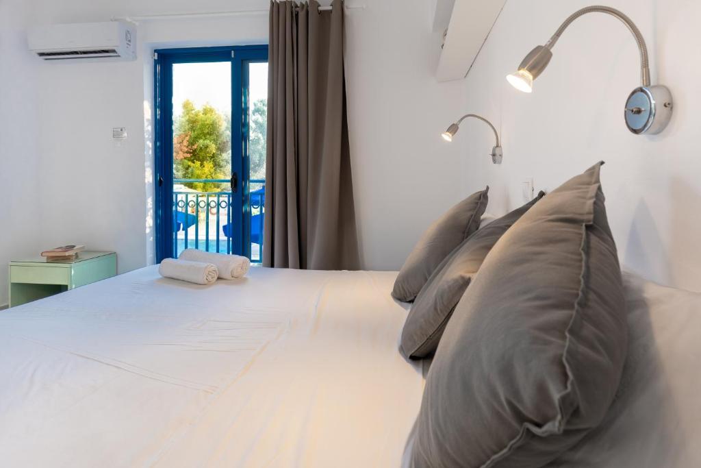 Двухместный (Двухместный номер с 1 кроватью или 2 отдельными кроватями) отеля Hotel Nathalie, Иксиа