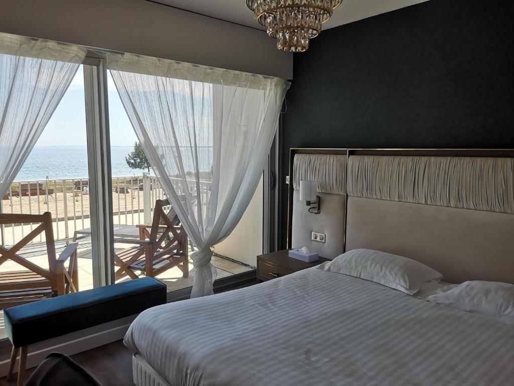 Двухместный (Prestige Double Room with Panoramic Sea View and Terrace), Hôtel Le Diana