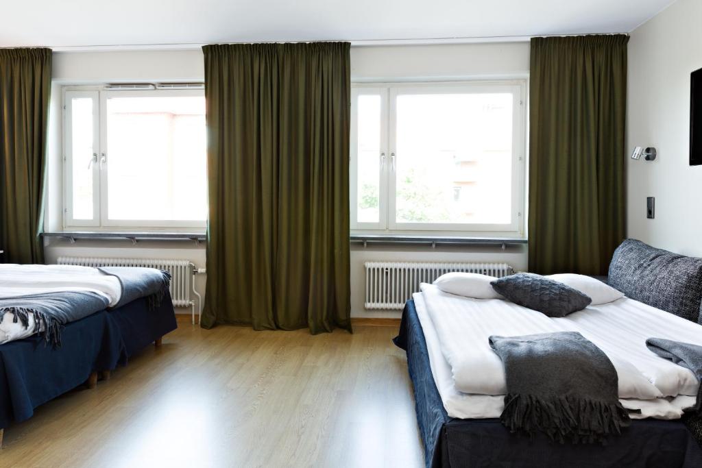 Семейный (Двухместный номер с 2 отдельными кроватями и диваном-кроватью) отеля Hotel Allén - Sweden Hotels, Гетеборг