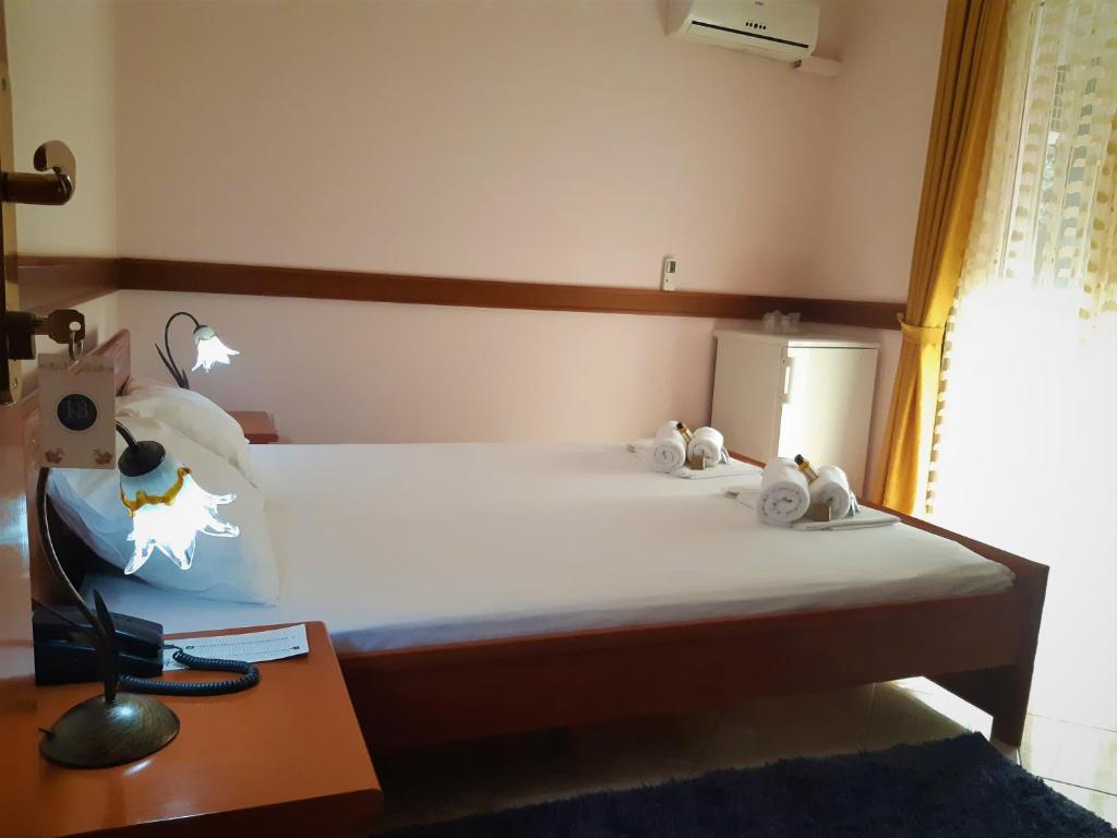 Двухместный (Двухместный номер с 1 кроватью и балконом, вид на сад) отеля Garni Hotel Koral, Будва