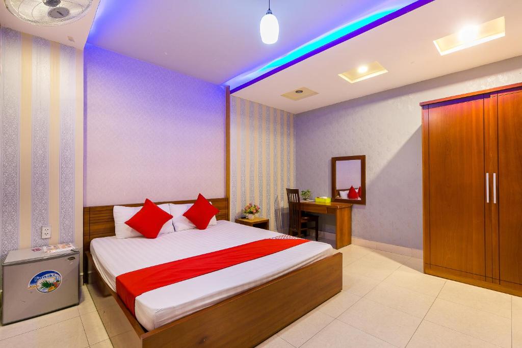 Двухместный (Улучшенный двухместный номер с 1 кроватью) отеля Amura Hotel 289 Pham Huu Lau, Phu My Ward, Хошимин