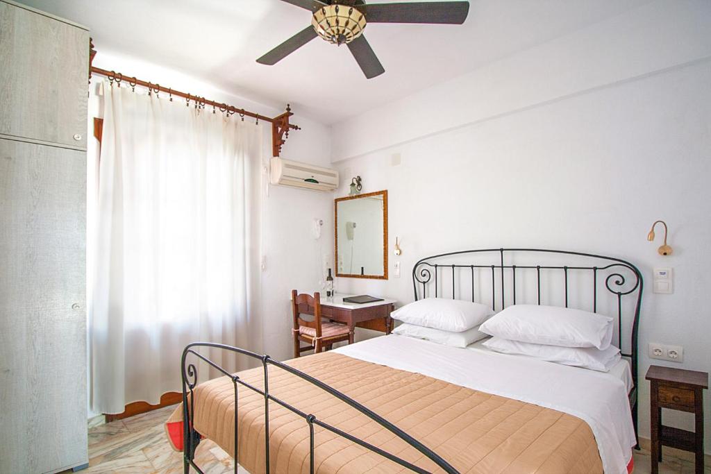 Двухместный (Стандартный двухместный номер с 1 кроватью) гостевого дома Chrysoula's Guest House, Скиатос
