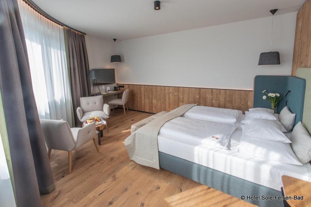 Двухместный (Двухместный номер Делюкс с 1 кроватью) отеля Hotel Sole-Felsen-Bad, Гмюнд