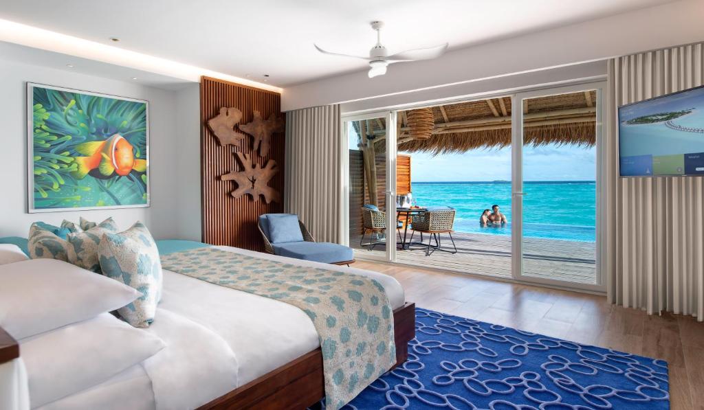 Двухместный (Вилла на воде с бассейном) курортного отеля Emerald Maldives Resort & Spa-Platinum All Inclusive, Фасмендху