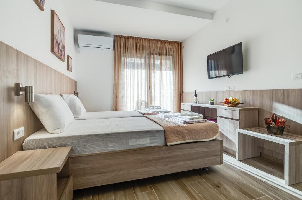 Апартаменты (Апартаменты с 1 спальней и видом на море) апарт-отеля Adriatik Lux Apartments, Будва