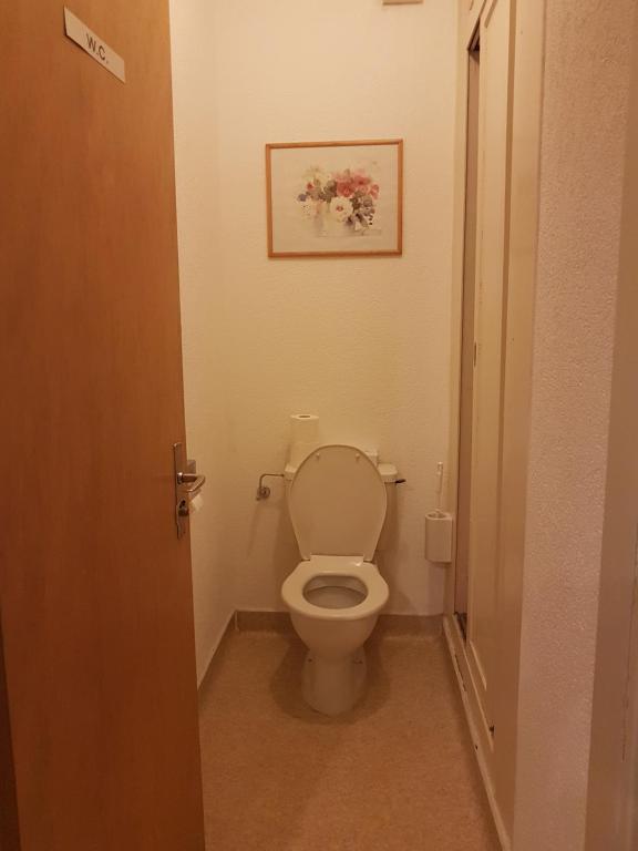 Двухместный (Бюджетный двухместный номер с общей ванной комнатой) отеля Hotel Concordia, Давос