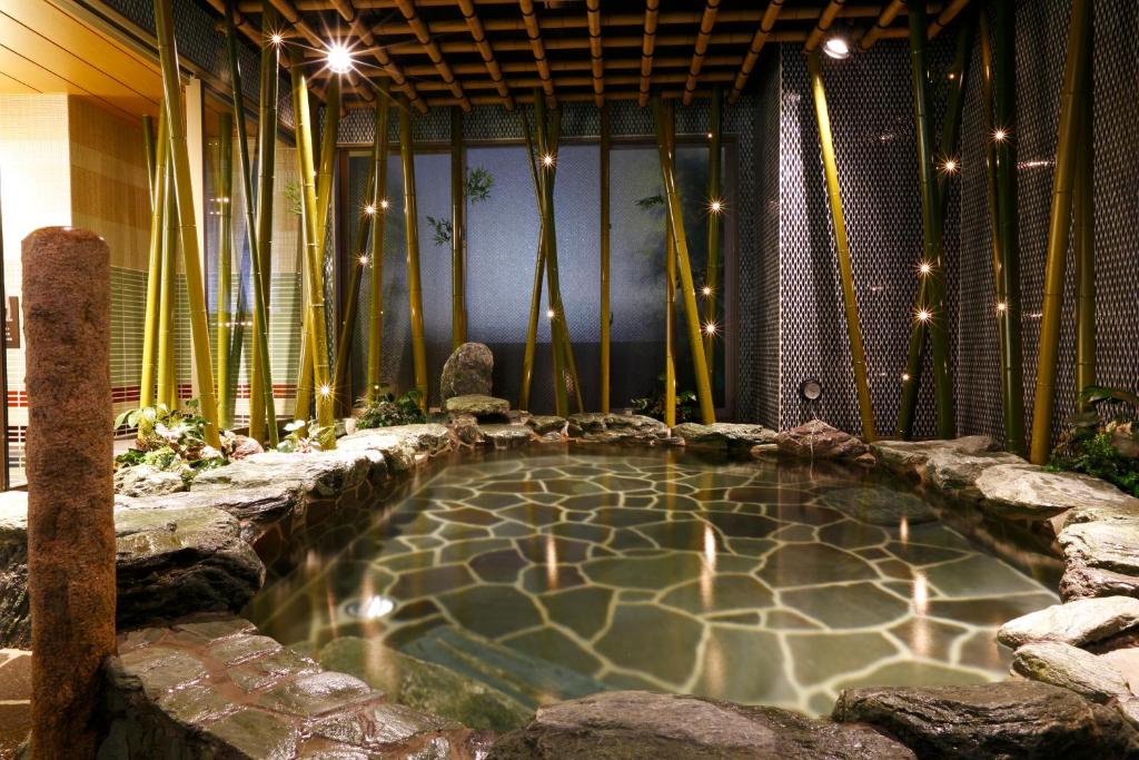 Dormy Inn Premium Namba Natural Hot Spring, Осака