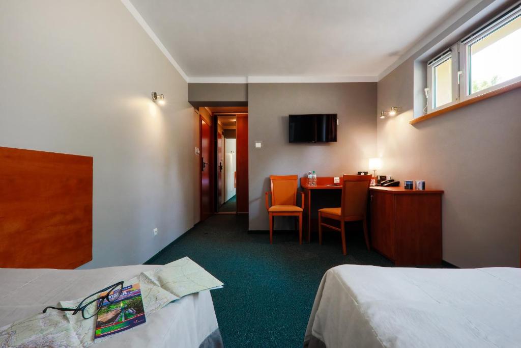 Двухместный (Двухместный номер эконом-класса с 1 кроватью или 2 отдельными кроватями) отеля Hotel Pod Jedlami, Висла