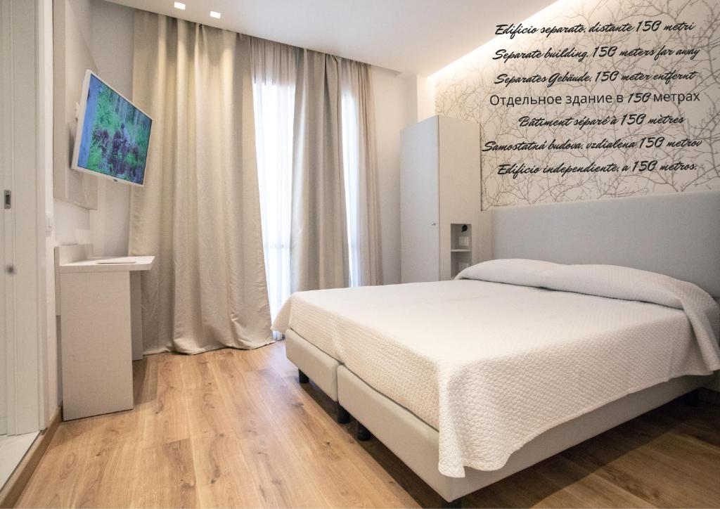 Двухместный (Двухместный номер Делюкс с 1 кроватью - Отдельное здание) отеля Hotel Orchidea Blu, Римини