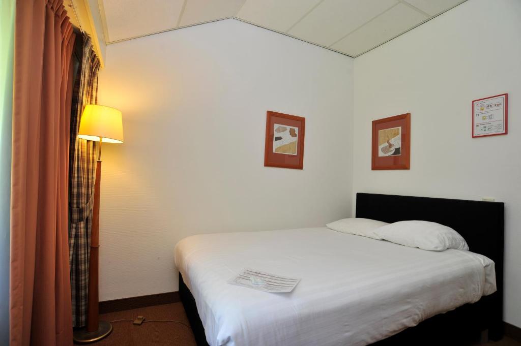 Двухместный (Небольшой двухместный номер с 1 кроватью) отеля Fletcher Hotel Restaurant Victoria-Hoenderloo, Арнем