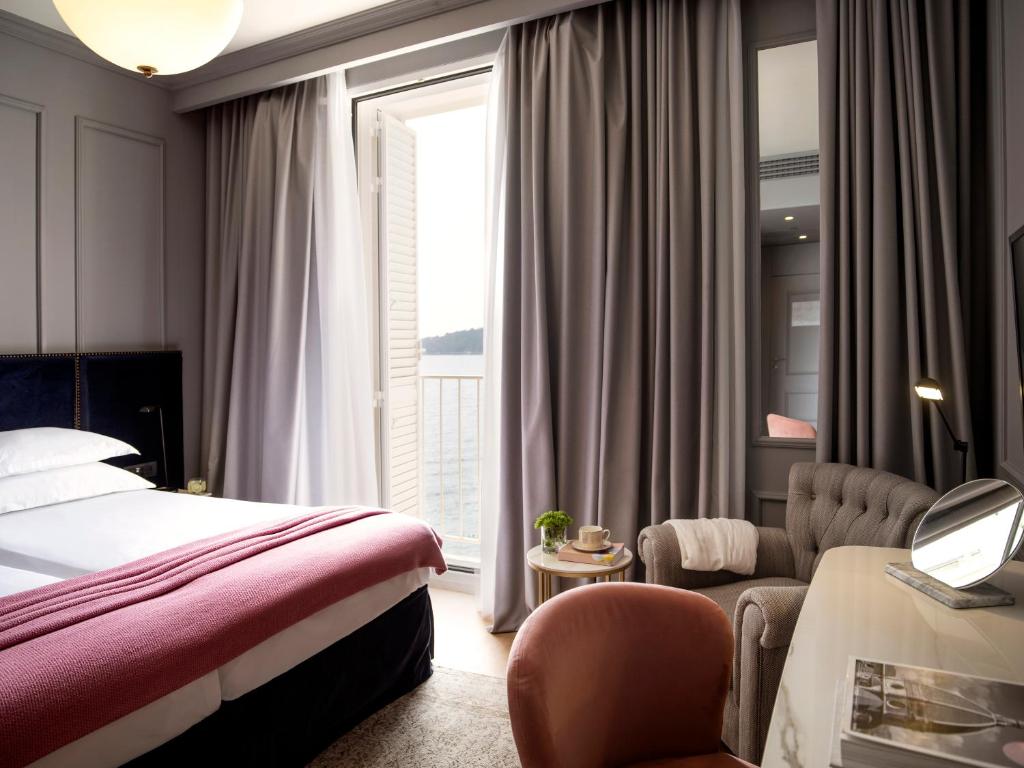 Двухместный (Вилла Odak - Улучшенный двухместный номер с 1 кроватью - Вид на море) отеля Hotel Excelsior, Дубровник