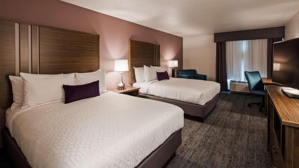 Четырехместный (Номер с 2 кроватями размера «queen-size» – Для некурящих) отеля Best Western Plus Rapid City Rushmore, Рапид-Сити
