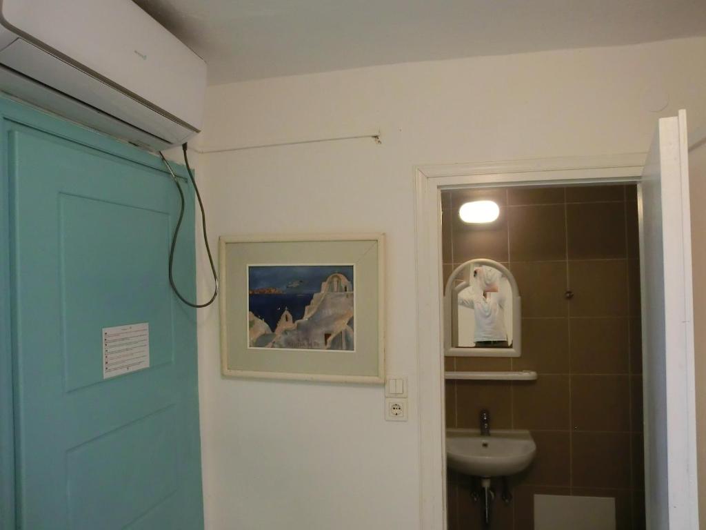 Двухместный (Бюджетный двухместный номер с 1 кроватью), Santorini Hostel