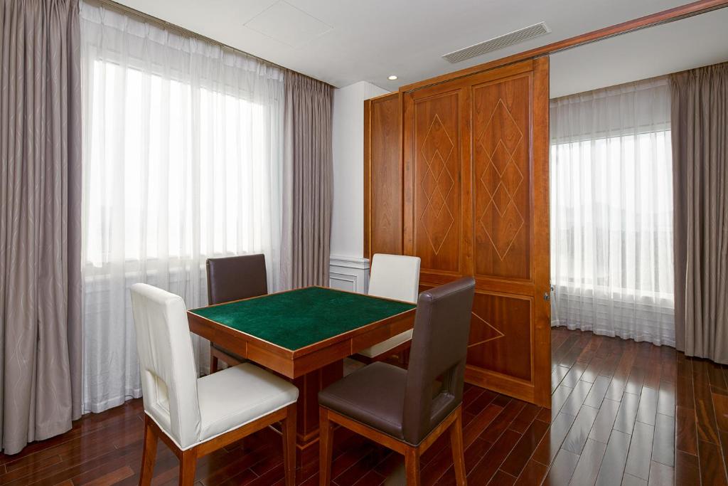 Апартаменты (Two-Bedroom Apartment City View - Free Round-trip Airport Transfer), Samdi Hotel