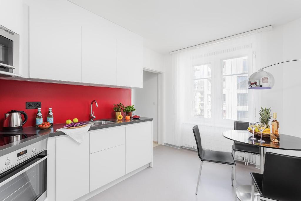 Апартаменты (Mini 2 Bedroom Apartment, Building 2-6), VISIONAPARTMENTS Zurich Cramerstrasse