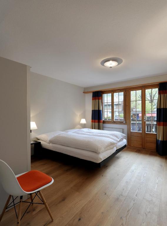 Апартаменты (Апартаменты с 2 спальнями) отеля Hotel-Restaurant zum Gade, Ленк