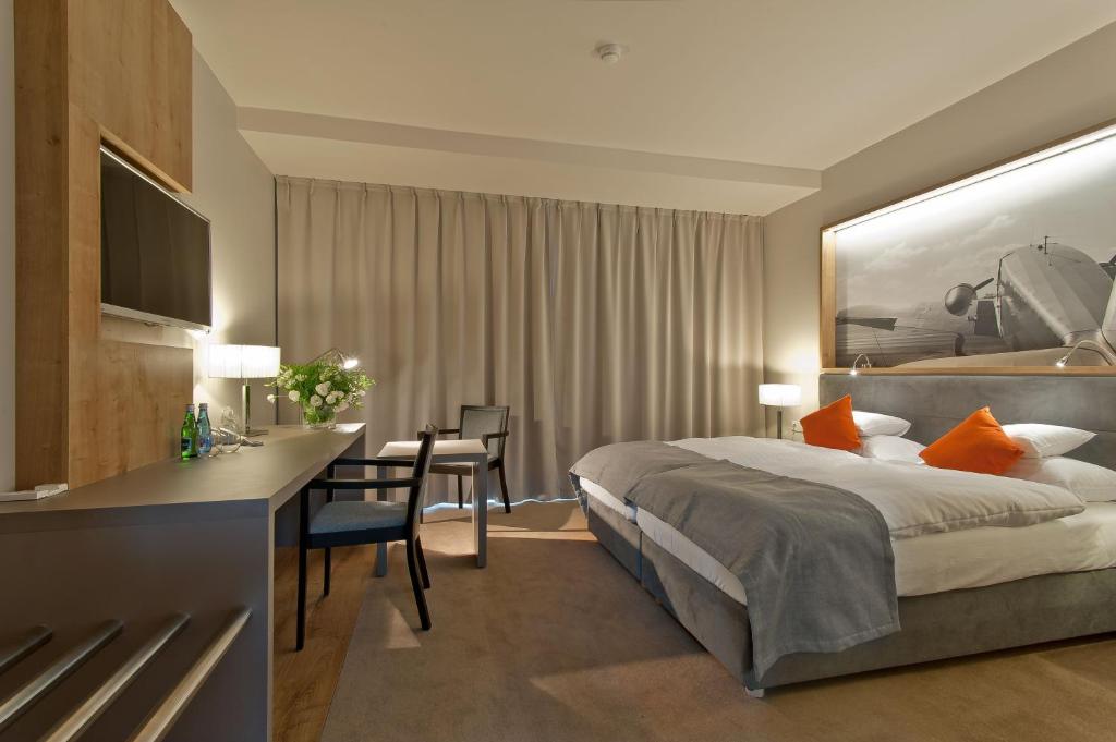 Двухместный (Двухместный номер Делюкс с 1 кроватью или 2 отдельными кроватями) отеля Hotel Forza, Познань