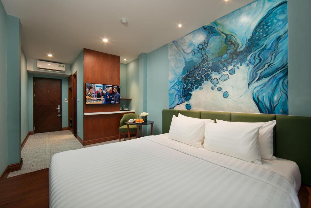 Двухместный (Номер Делюкс с кроватью размера «king-size») отеля Hanoi La Selva Central Hotel & Spa, Ханой