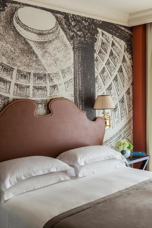 Двухместный (Улучшенный двухместный номер с 1 кроватью) отеля Starhotels Michelangelo Rome, Рим