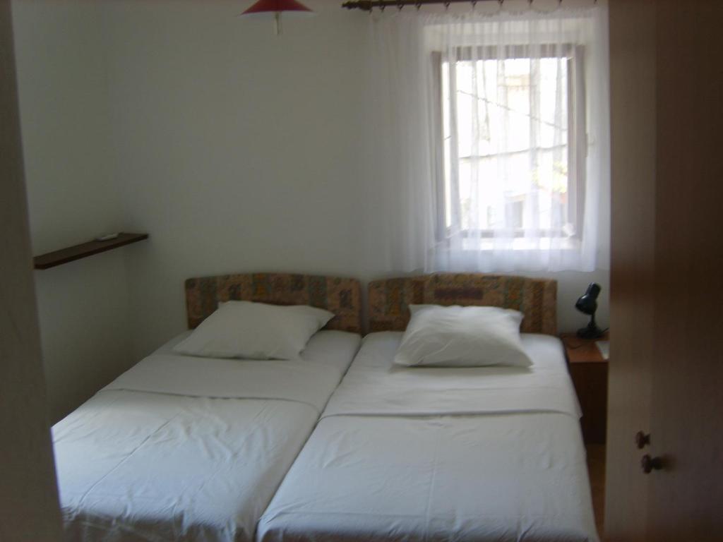 Двухместный (Двухместный номер с 1 кроватью или 2 отдельными кроватями) гостевого дома Rooms Roso, Трогир