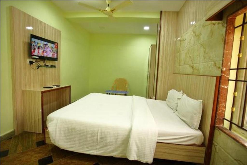 Одноместный (Одноместный номер) отеля Shiva Residency, Тируваннамалай