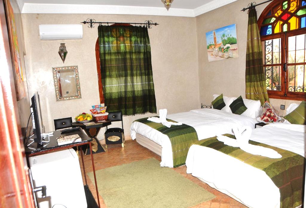 Трехместный (Трехместный номер с собственной ванной комнатой), Riad Mhidou