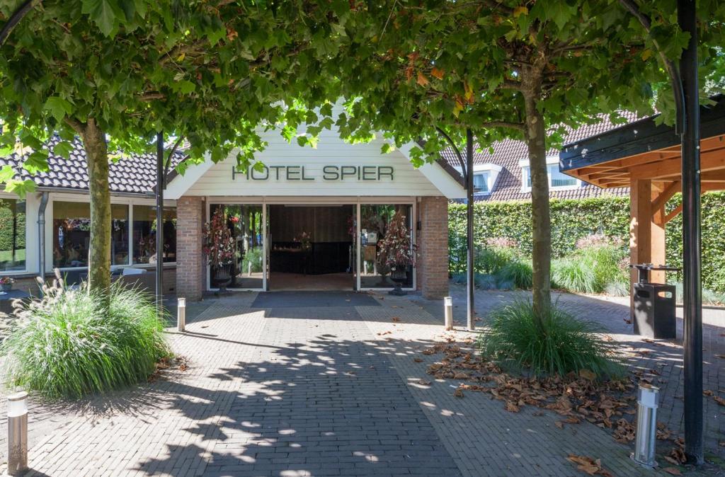 Hotel van der Valk Spier Dwingeloo, Гронинген
