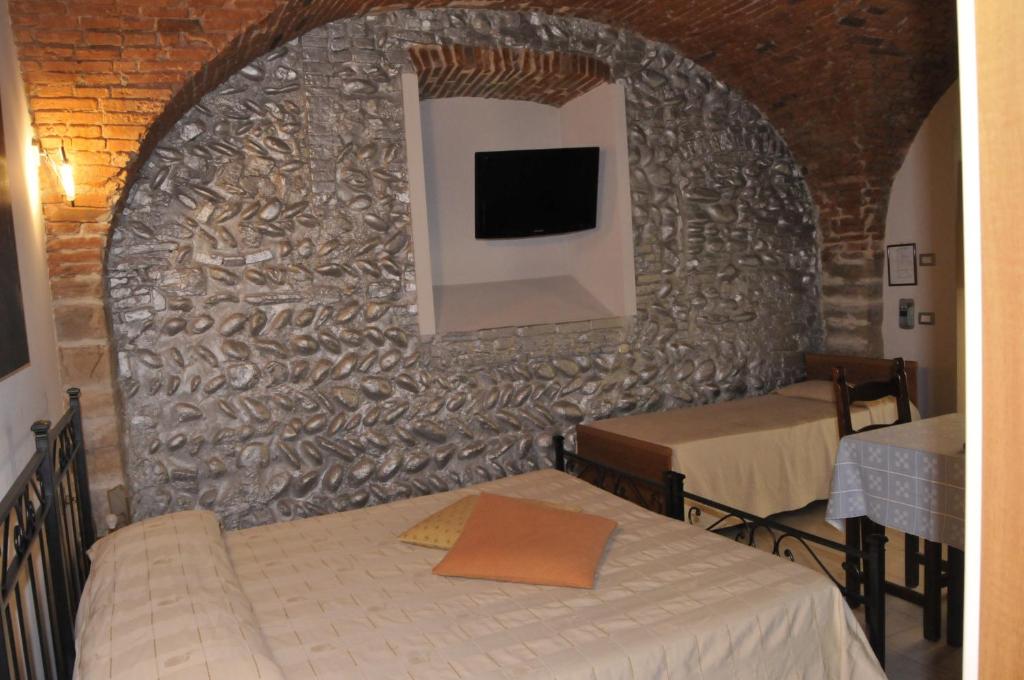 Двухместный (Двухместный номер с 1 кроватью или 2 отдельными кроватями - В отдельном здании) апарт-отеля Antico Borgo Apart-Hotel with bathroom, Бергамо