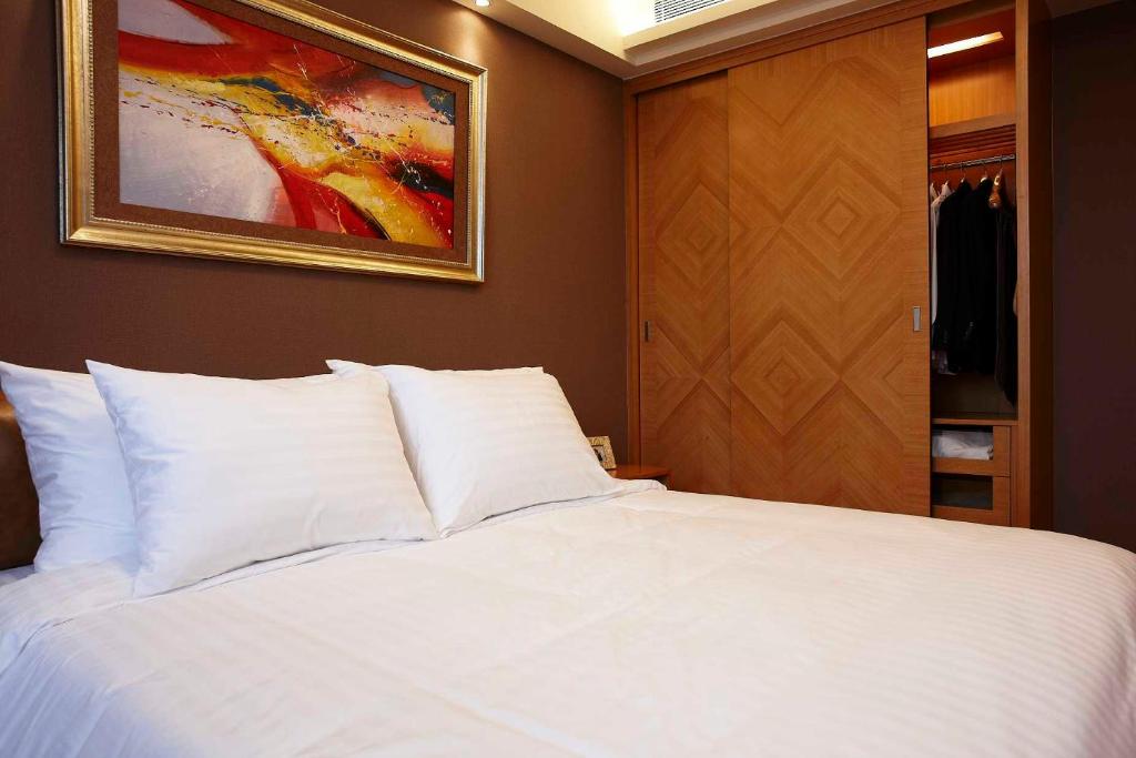 Апартаменты (Бутик-апартаменты с 2 спальнями — 2 завтрака) апарт-отеля Dan Executive Apartment, Гуанчжоу