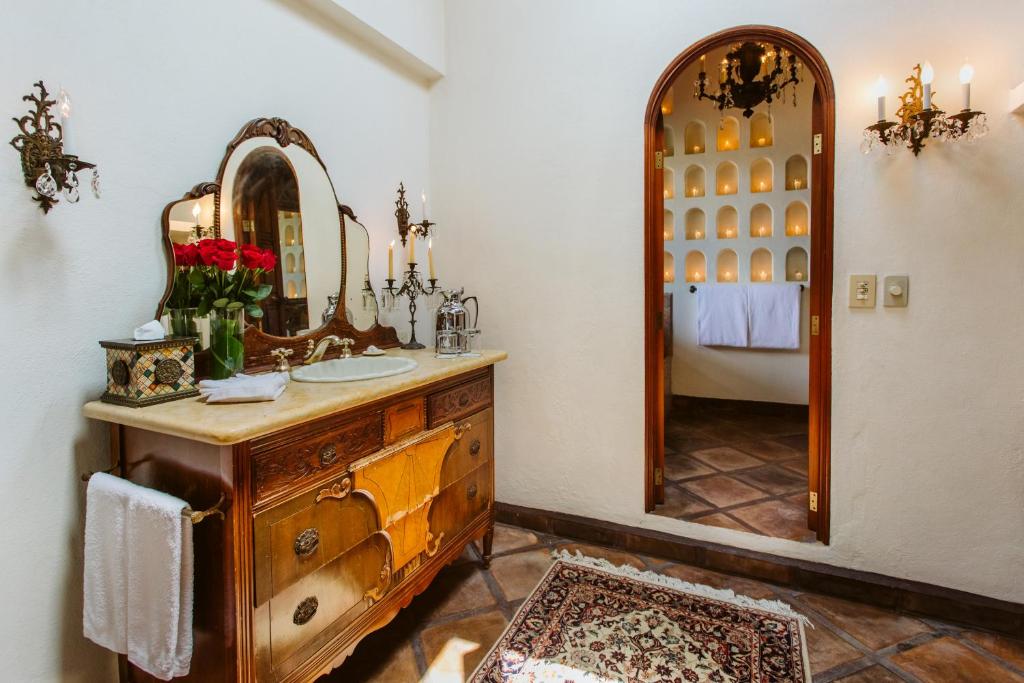 Сьюит (Junior Suite - Crown View), Hacienda San Angel