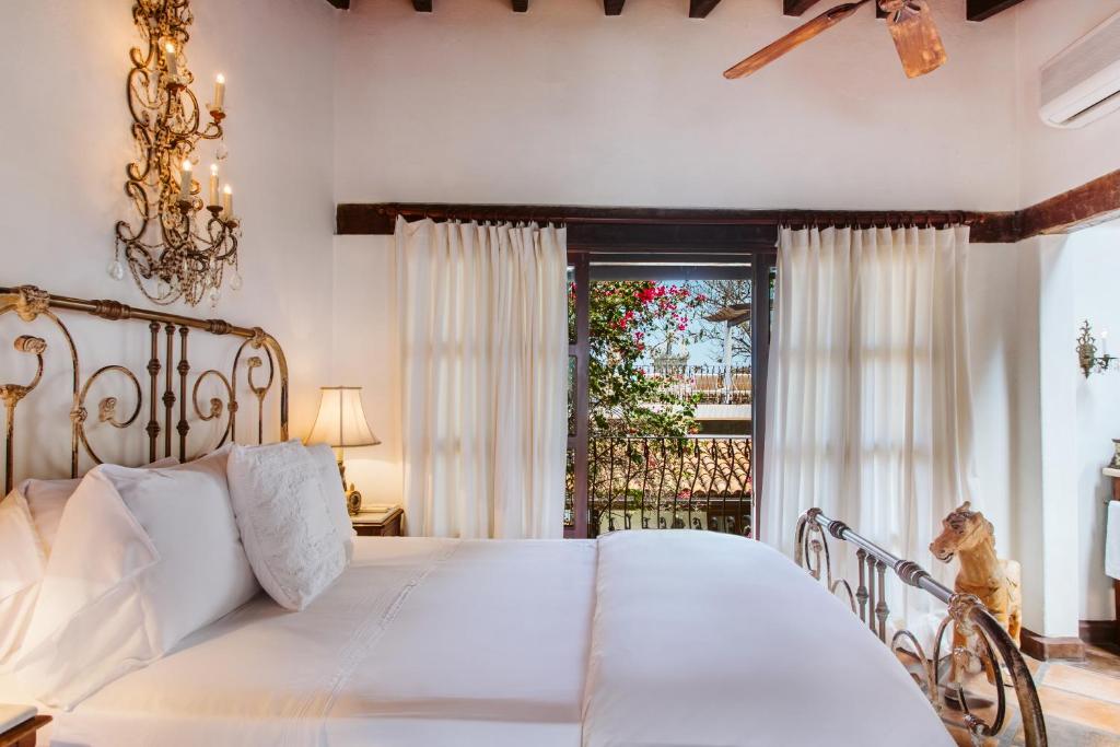 Сьюит (Junior Suite - Crown View), Hacienda San Angel