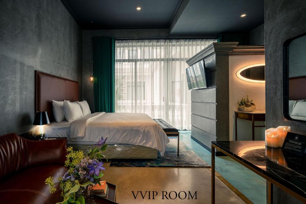 Двухместный (Двухместный номер Делюкс с 1 кроватью и балконом) отеля Le Jardin Secret Saigon, Хошимин