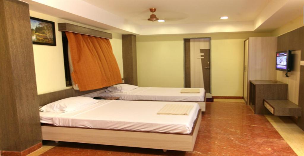 Двухместный (Номер Делюкс) отеля Shiva Residency, Тируваннамалай