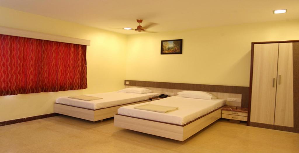 Двухместный (Номер с кроватью размера «queen-size») отеля Shiva Residency, Тируваннамалай